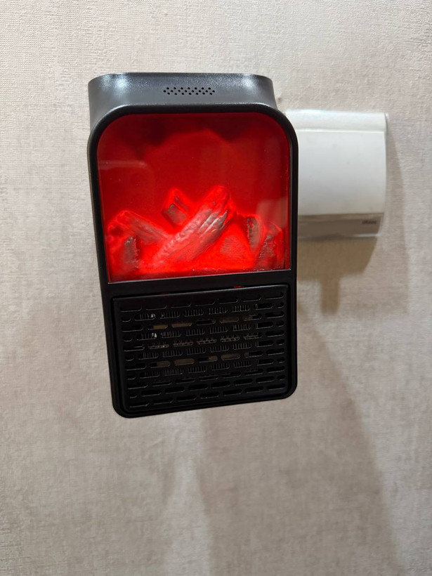 هیتر برقی پریزی Flame Heater اورجینال | ۱۰۰۰ وات طرح شومینه با ریموت کنترل